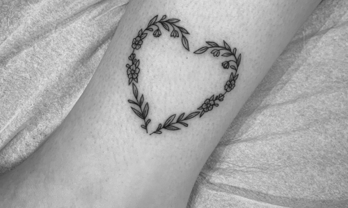 Fine Line Heart Wreath