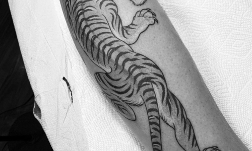 Crawling Traditional Tiger
