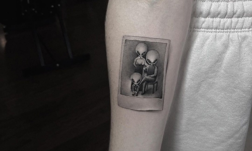 Realistic Polaroid Alien Family