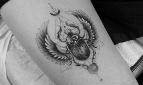 Geometric Fine Line Scarab