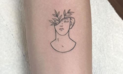 Minimalist Fine Line Bust
